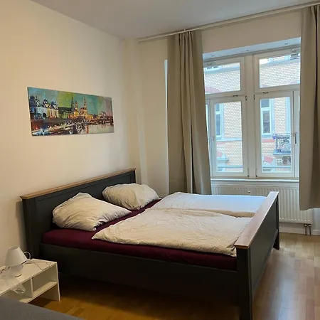 Apartment Fuer Kleine Und Grosse Reisegruppe Dresden